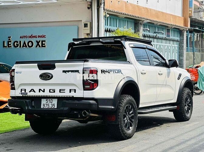 Ford Raptor trắng 1 chủ lướt 32.000 model 2025