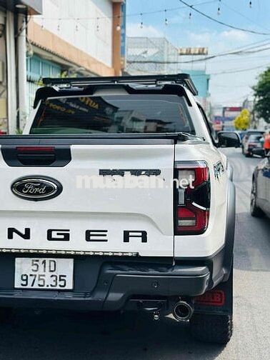 Ford Raptor trắng 1 chủ lướt 32.000 model 2025