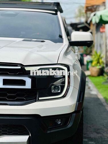 Ford Raptor trắng 1 chủ lướt 32.000 model 2025