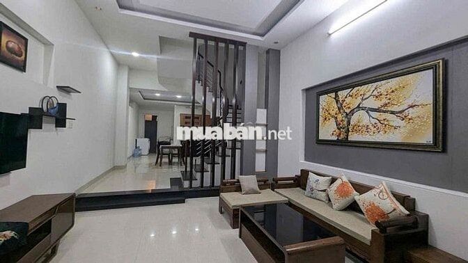 CHO THUÊ NHÀ SÂN VƯỜN 3 TẦNG MT CHẾ LAN VIÊN  Diện tích : 120m   Nhà c