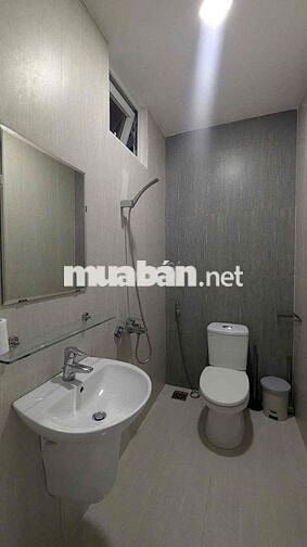 CHO THUÊ NHÀ SÂN VƯỜN 3 TẦNG MT CHẾ LAN VIÊN  Diện tích : 120m   Nhà c