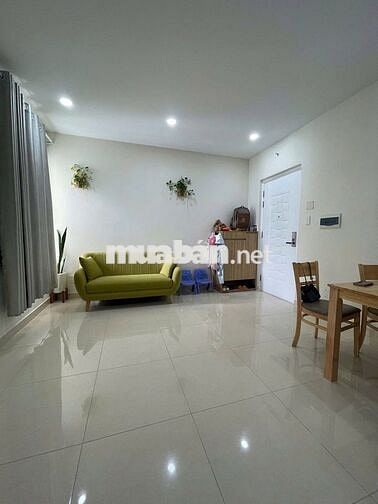 Bán Căn 62m2 Có nội thất; Mới và đẹp. Chỉ 2,420 tỷ. LH HƯƠNG xem nhà