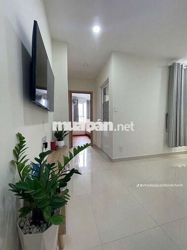 Bán Căn 62m2 Có nội thất; Mới và đẹp. Chỉ 2,420 tỷ. LH HƯƠNG xem nhà