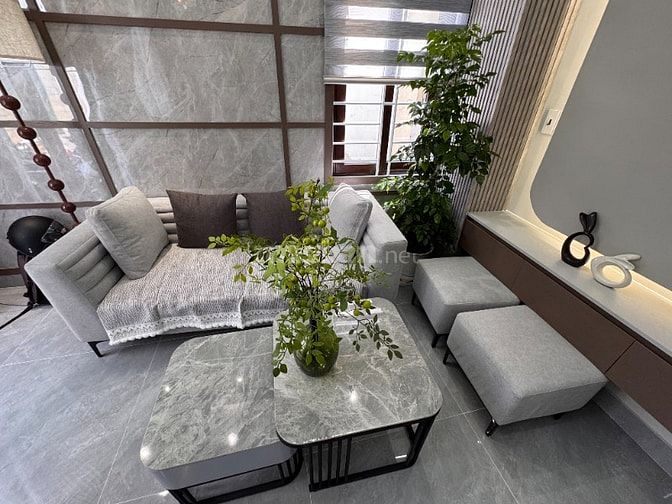 2 lầu, full n.thất, góc 2 mặt tiền, HẺM XE HƠI ĐỔ CỬA LÊ VĂN DUYỆT