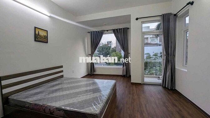 CHO THUÊ NHÀ SÂN VƯỜN 3 TẦNG MT CHẾ LAN VIÊN  Diện tích : 120m   Nhà c