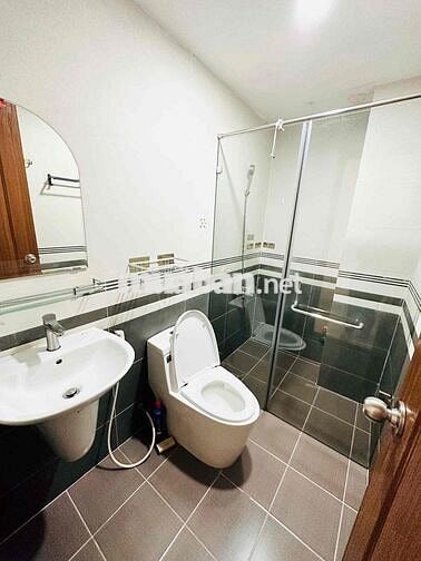 CHO THUÊ CHUNG CƯ MINI SIÊU XINH / FULL NỘI THẤT NGAY MẶT TIỀN QUẬN 5