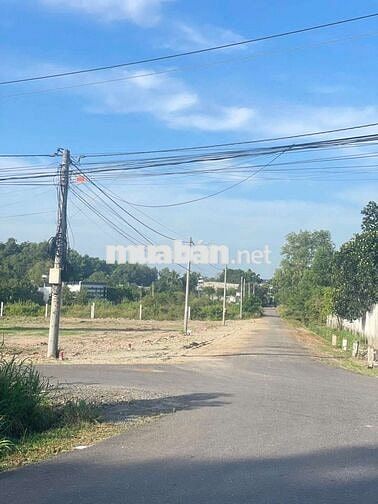 Đất mt đg Đặng xuân bảng sát cty Thiên tường,dt:17x40 giá 3.7ty 