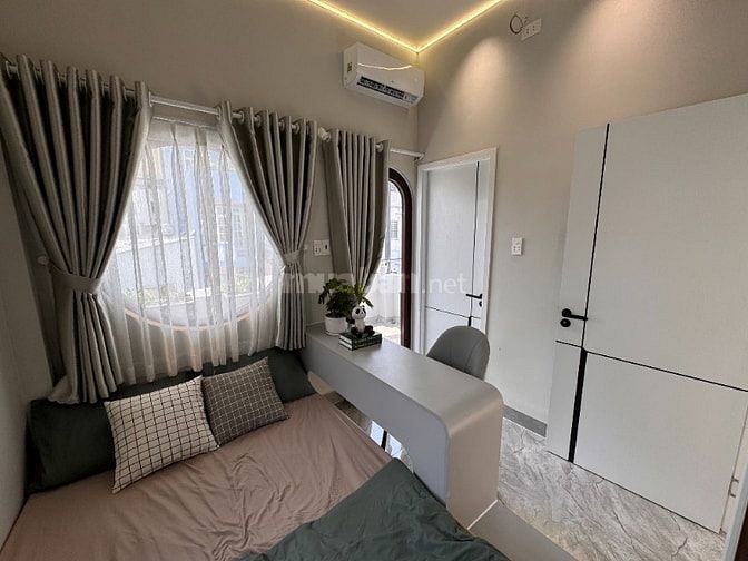 2 lầu, full n.thất, góc 2 mặt tiền, HẺM XE HƠI ĐỔ CỬA LÊ VĂN DUYỆT