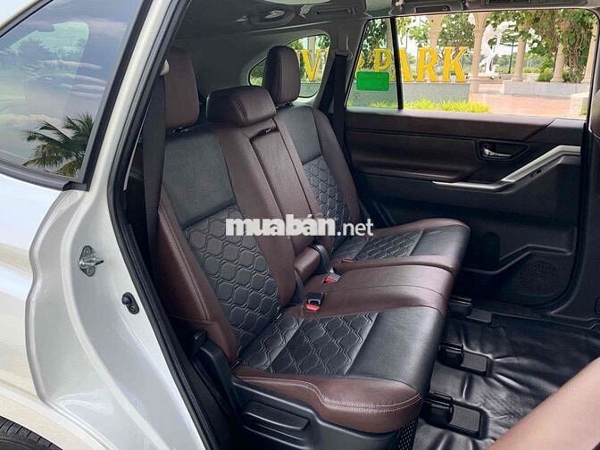 Toyota Innova Cross V 2024 Trắng