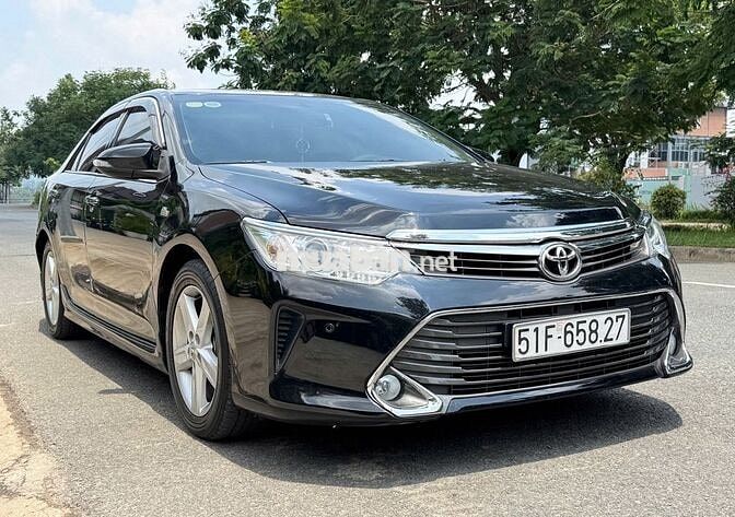 Toyota Camry 2.5Q 2016 Đen một chủ mua mới rất đẹp