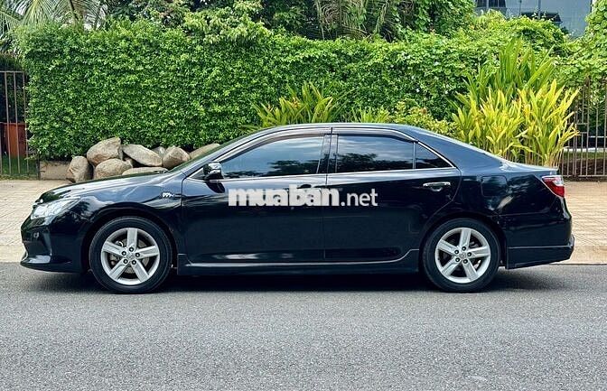 Toyota Camry 2.5Q 2016 Đen một chủ mua mới rất đẹp