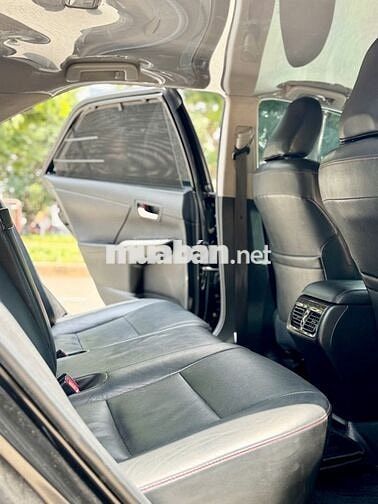 Toyota Camry 2.5Q 2016 Đen một chủ mua mới rất đẹp