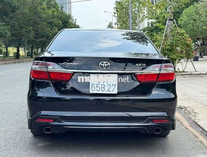 Toyota Camry 2.5Q 2016 Đen một chủ mua mới rất đẹp