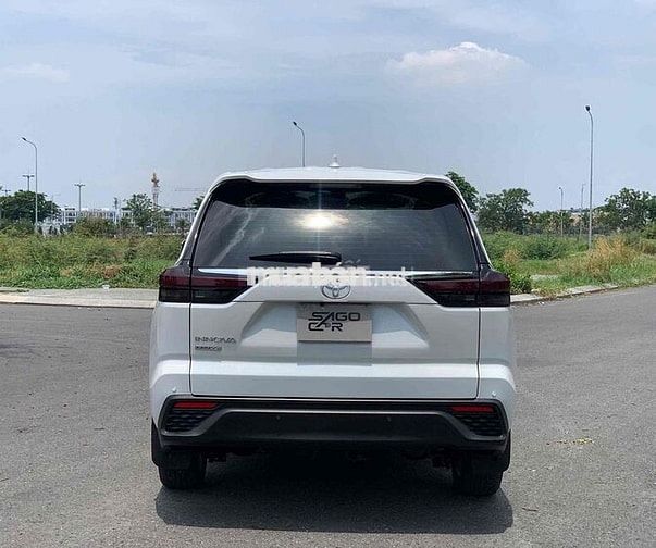 Toyota Innova Cross V 2024 Trắng