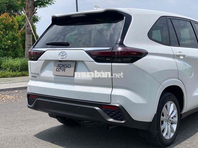 Toyota Innova Cross 2.0V 2024 Trắng