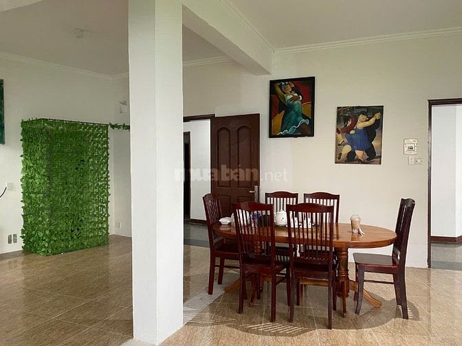 Cho thuê hoặc sang lại khách sạn 24 Hạ Long, ngay Bãi Dứa