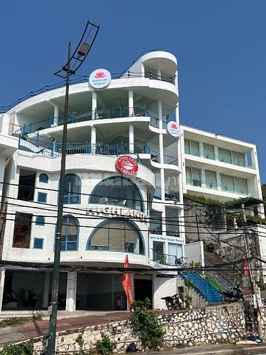 Cho thuê hoặc sang lại khách sạn 24 Hạ Long, ngay Bãi Dứa