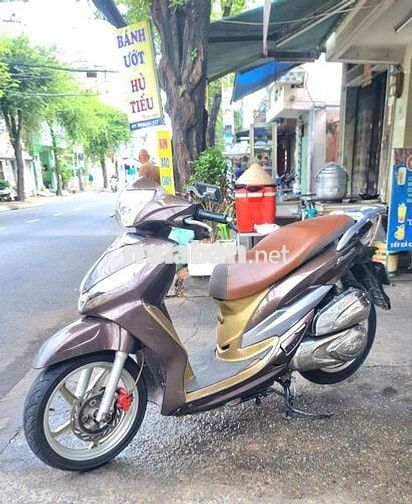 SYM Shark 125 màu Nâu