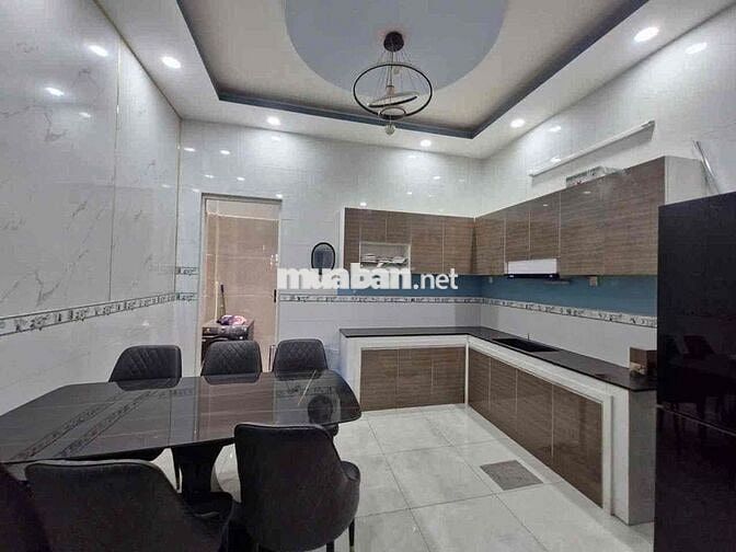 GẤP BÁN NHÀ 2 TẦNG, 56m2, 3 PN, HXH TAM BÌNH. CHỈ 4.7 TỶ TL