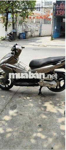 Honda Air Blade màu Vàng cát