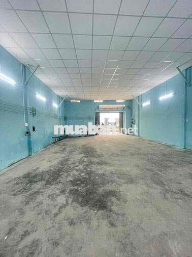 Kho chứa đồ hơn 500m2 kê bên Lâm Văn Bền
