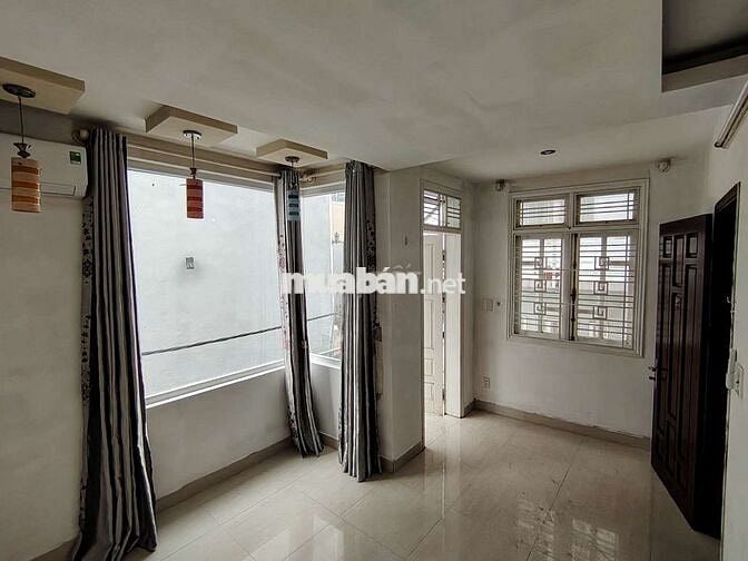 nhà nguyên căn trung tâm phù hợp spa, nail, dạy học