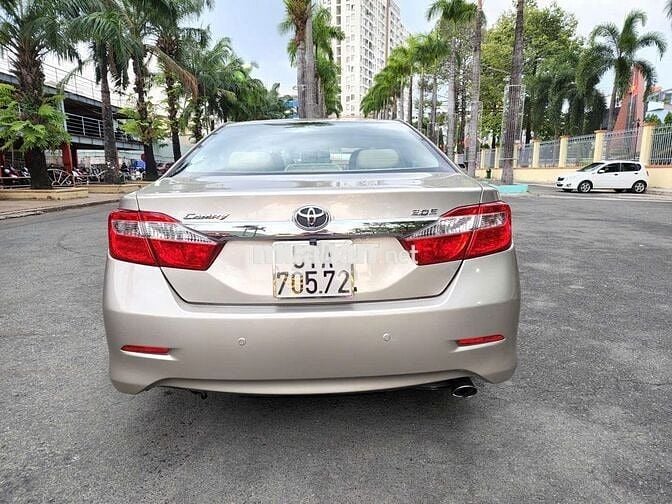 Toyota Camry 2014 2.0E 93000 km Vàng cát