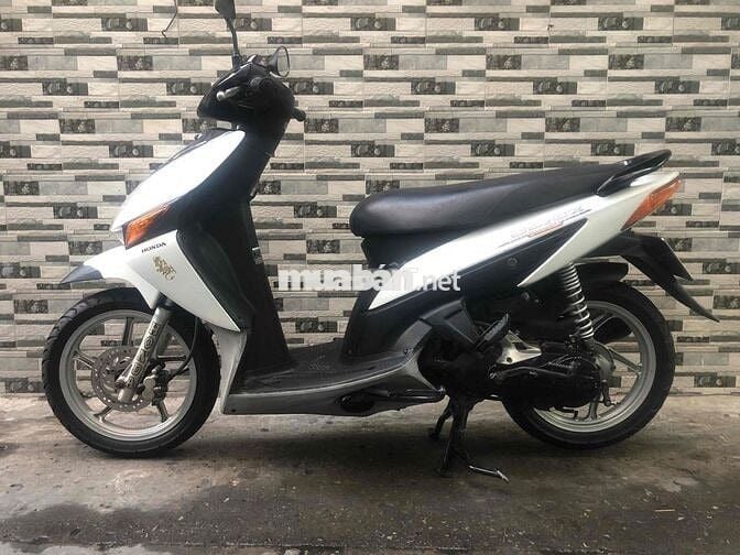 Honda Click màu Trắng bảng số tphcm