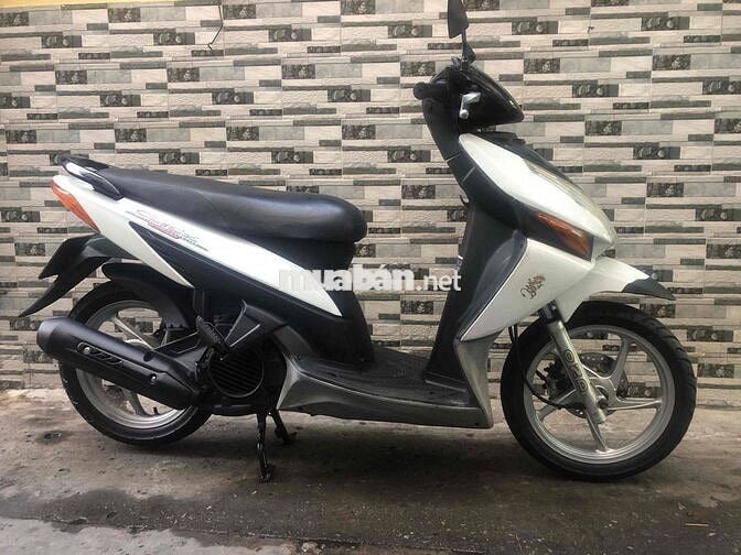 Honda Click màu Trắng bảng số tphcm