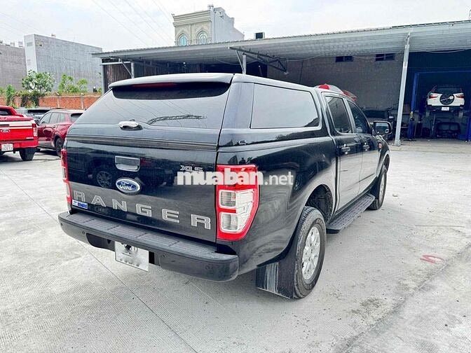 Ford Ranger XLS AT 4x2 2022 28.000km Đen