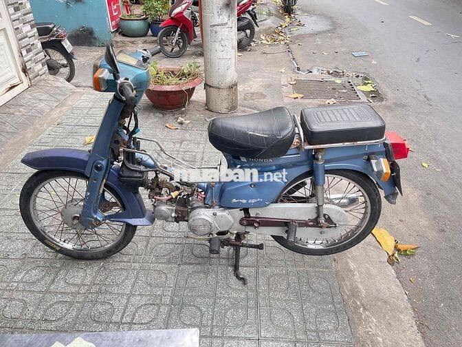 Honda Cub 50cc Xanh bstp đang chạy bình thường
