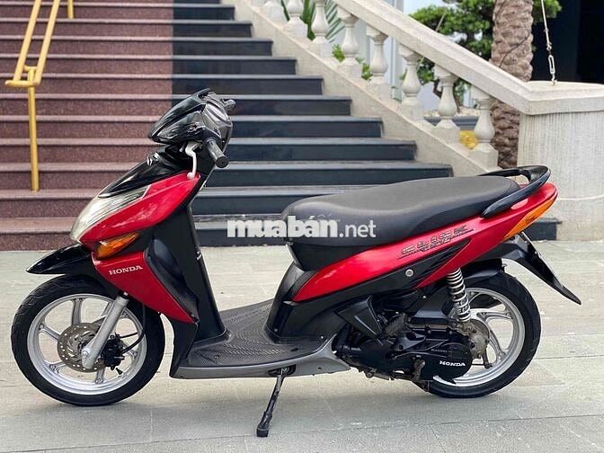 Xe nhà thanh lý, máy cực êm mà chỉ vài triệu.