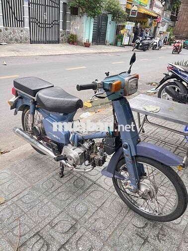 Honda Cub 50cc Xanh bstp đang chạy bình thường