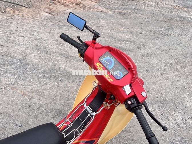 Suzuki Sport RGV 120 đỏ