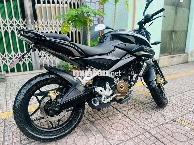 Kawasaki Bajaj Pulsar 200 FI 4V BSTP - BAO GÓP