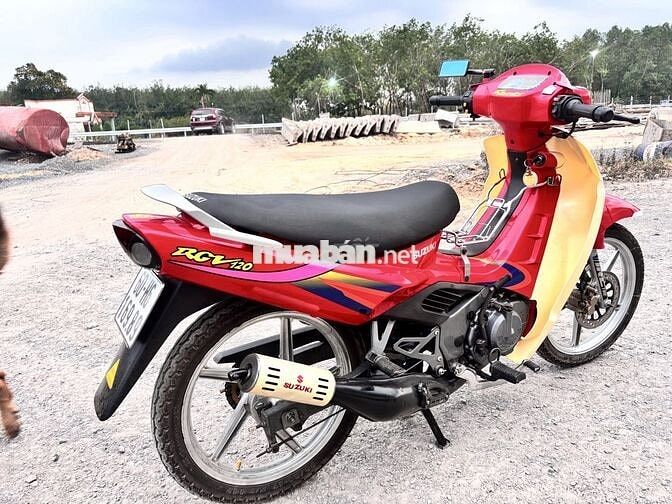 Suzuki Sport RGV 120 đỏ
