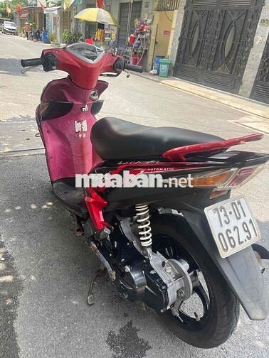 Yamaha Luvias GTX 2013 Đỏ Đen