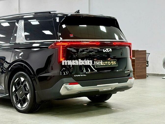 Kia Carnival 2024 2.2D Signature Đen