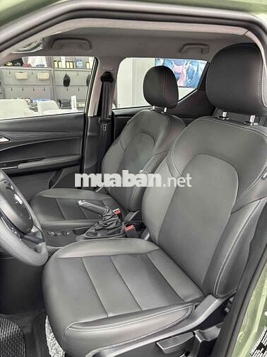 Tặng 1 năm bảo hiểm hoặc 5tr cho VF5 Plus