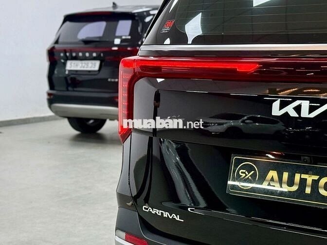Kia Carnival 2024 2.2D Signature Đen