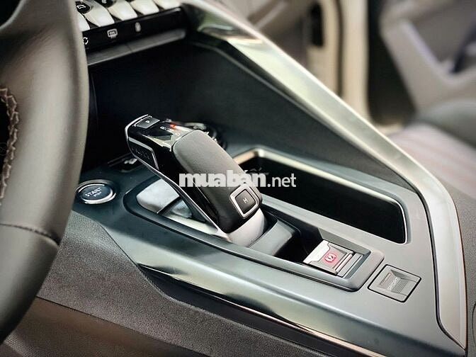 Peugeot 3008 Allure 2022 Trắng 30000 km