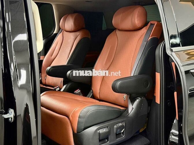 Kia Carnival 2024 2.2D Signature Đen