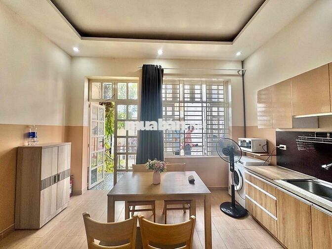 Căn Ban Công 40m2 Cực Chill FullNT Chỉ Tính Điện Nước Ngay Landmark