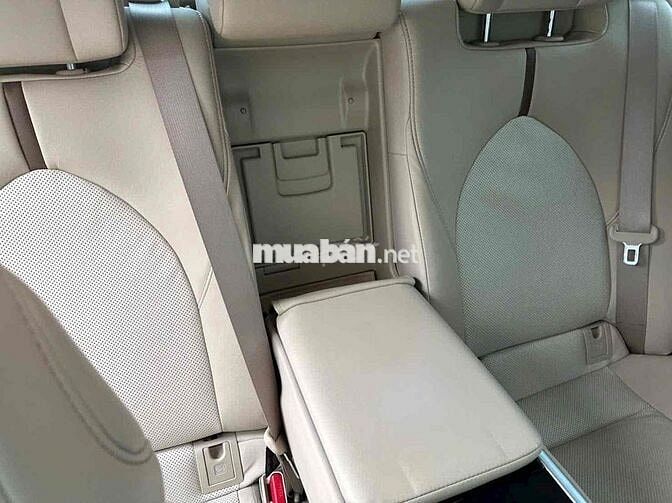Toyota Camry 2.0 Q Trắng