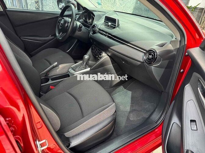 Bán Gấp Mazda 2 AT 2025 1.800 km zin 99% Như Mới