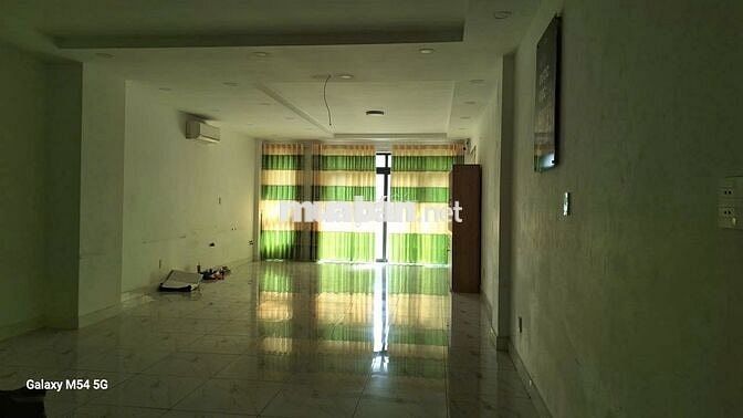 Chính chủ cho thuê gấp nhà thang máy Vạn Phúc City