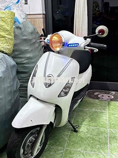 Xe Attila trắng