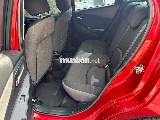 Bán Gấp Mazda 2 AT 2025 1.800 km zin 99% Như Mới