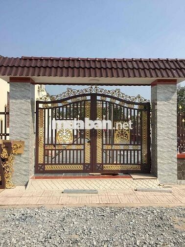 Cần bán nha chính chủ , mặt tiền chợ Hội Xuân , Cai Lậy , Tiền Giang.