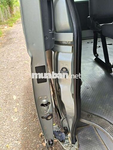Toyota Hiace 2011 Bạc 190.000km